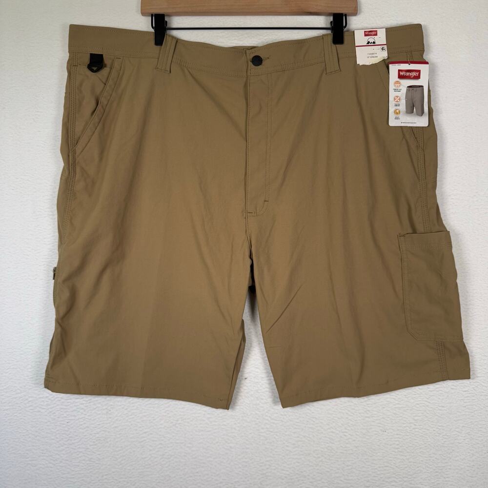 Wrangler Mens Performance Utility Flex Waist Shorts Comfort Outdoor size 46 Tan